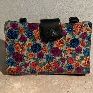 Rienzo Satchel
Spanish Villa. Patricia Nash